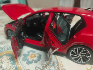 Volkswagen Golf 8 GTI Norev 1:18