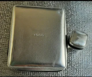 Dos Estuches Tous plateados