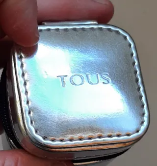 Dos Estuches Tous plateados