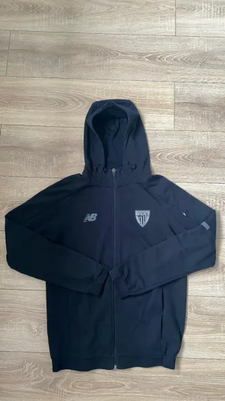 Sudadera Athletic Club New Balance Negra