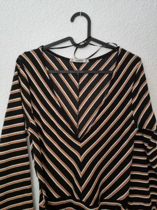 Mono con escote pico a rayas | Pull&Bear | Talla S