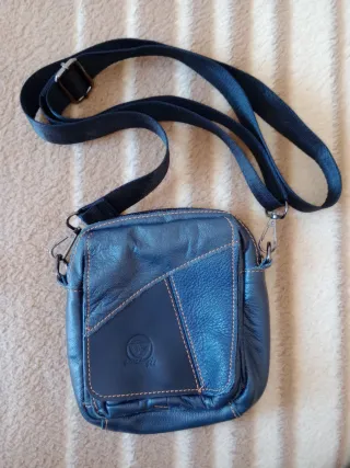 Bolso G y L azul cuero