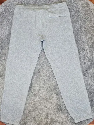 Pantalón Nike Gris