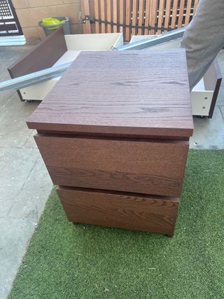 Base de cama con 2 mesitas