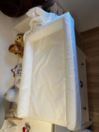 Cambiador IKEA con funda