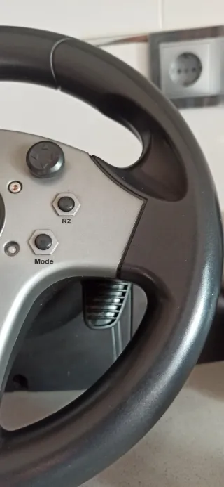 Volante Ferrari PS2/PS1 Guillemot