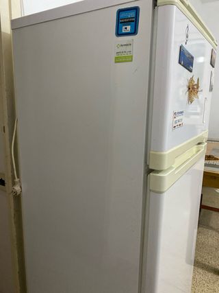 Nevera BRU seminueva