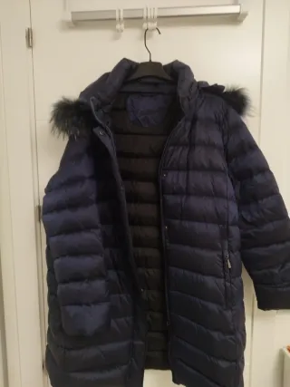 Chaqueta Uniqlo azul plumífero