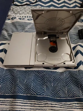 Consola PlayStation 2 Slim Plateada