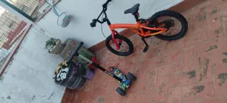 Monty 103 Naranja +  Patinete ruedas led + Casco