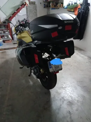 BMW R1250RS
