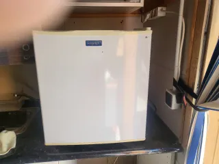 Nevera Pequeña FrigeluX A++