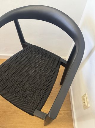 Silla Kave Home Negra Madera