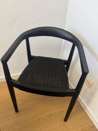 Silla Kave Home Negra Madera