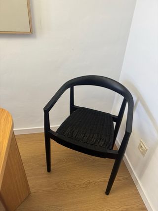 Silla Kave Home Negra Madera