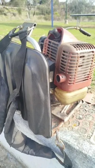 Desbrozadora Kawasaki TH48