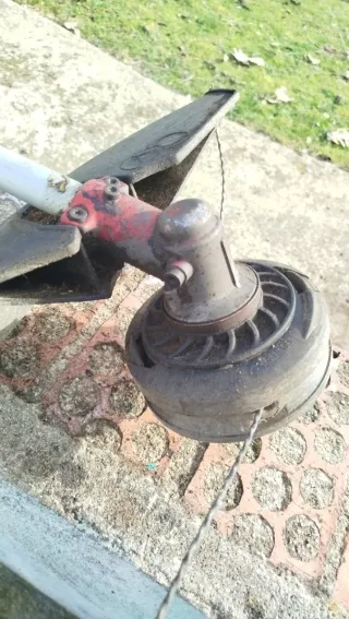 Desbrozadora Kawasaki TH48