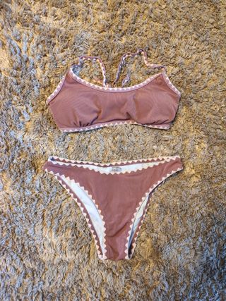 Bikini rosa y blanco con ribete Bikini azul nuevo