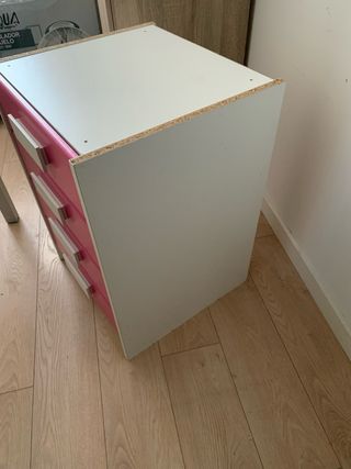 Cajonera rosa y blanca