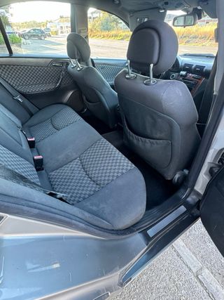 Mercedes-Benz Clase C 2004