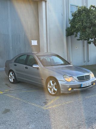 Mercedes-Benz Clase C 2004