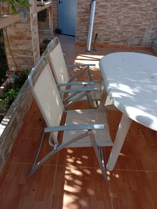 Mesa y Sillas de jardín/playa/terraza plegables.