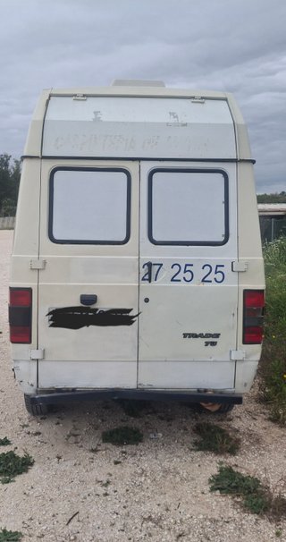 Nissan Trade 1998