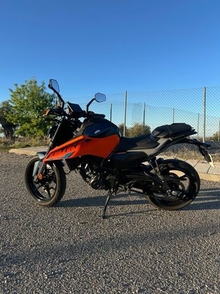 KTM Duke 125 2024