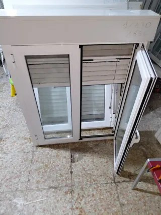 Ventana aluminio 1x1.30 con mosquitera