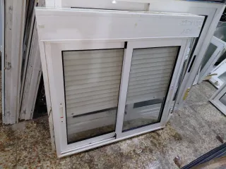 Ventana aluminio 1x1.30 con mosquitera