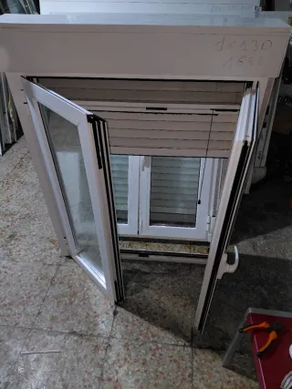 Ventana aluminio 1x1.30 con mosquitera