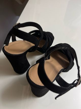 Tacones negros fiesta plataforma.precio negociable