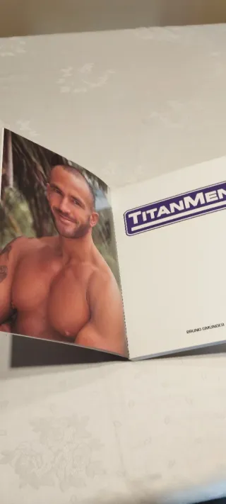 Libro desnudos masculinos de guapos modelos.