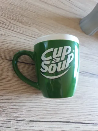 Juego de 2 vasos coca cola y  2 tazas