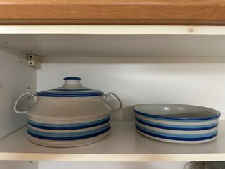 Conjunto de platos de cerámica