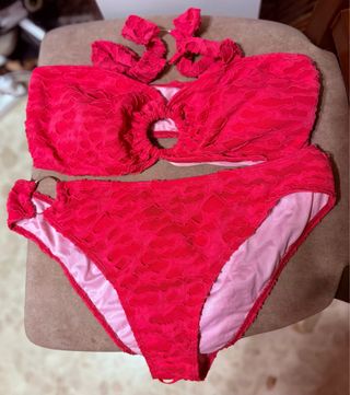 Bikini Rojo con Textura