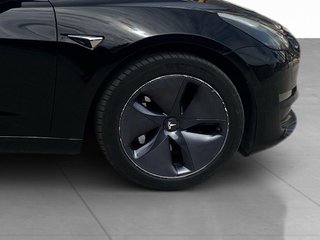 Tesla Model 3 Estándar Plus RWD 199 kW (271 CV)