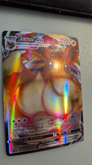Carta Pokémon Eevee VMAX Gigamax