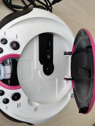 Radio CD Lenco Blanca y Rosa