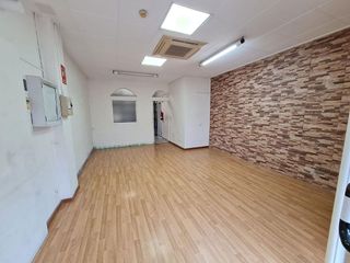 Local comercial en venta en Montcada Centre - La Ribera en Montcada i Reixac