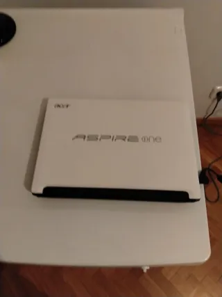 Acer Aspire One D255 Netbook