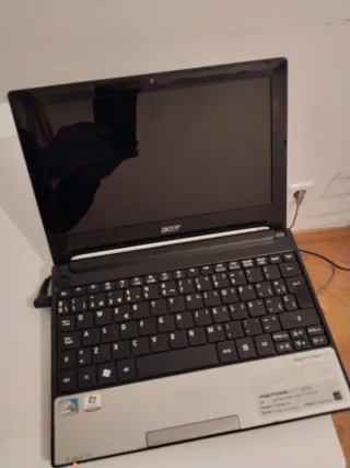 Acer Aspire One D255 Netbook