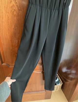 Mono negro elegante