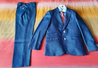 Traje de niño azul para comunion .