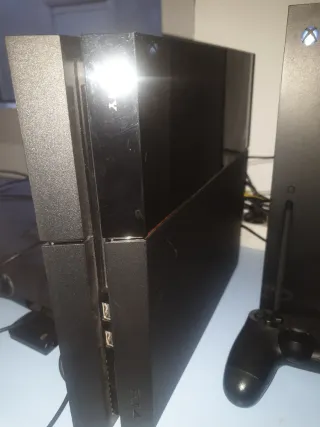 PS4 500GB + Mando