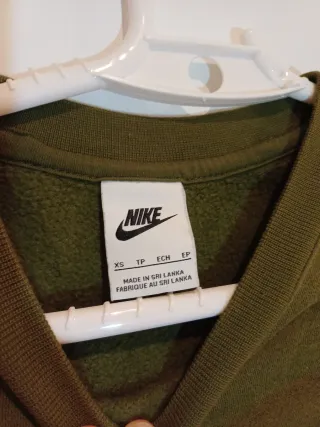 Sudadera Nike Club Verde Oliva Talla XS