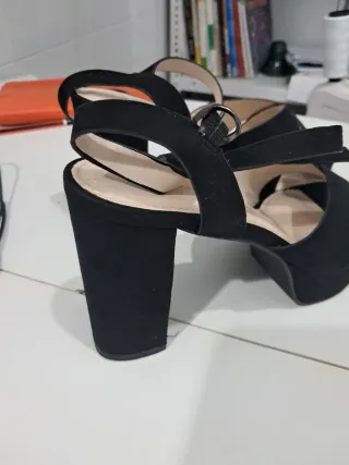 Sandalias de tacón negras talla 38