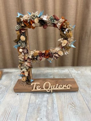 Letras decorativas flores preservadas