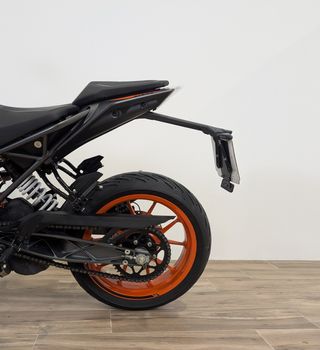 KTM 125  Duke (modelo actual) 2023