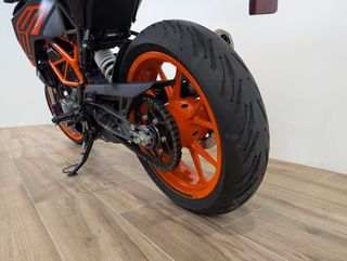 KTM 125  Duke (modelo actual) 2023
